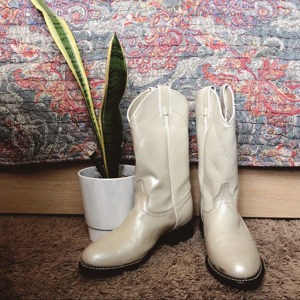 White Mid-calf Cowboy Boots